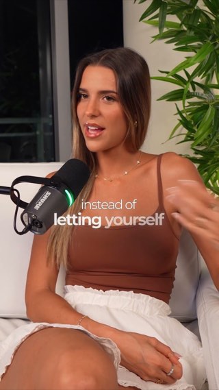 Short-form clip cover